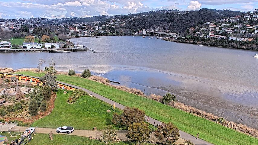 Canal de câmera ao vivo de Tamar Estuary em Launceston, Tasmania