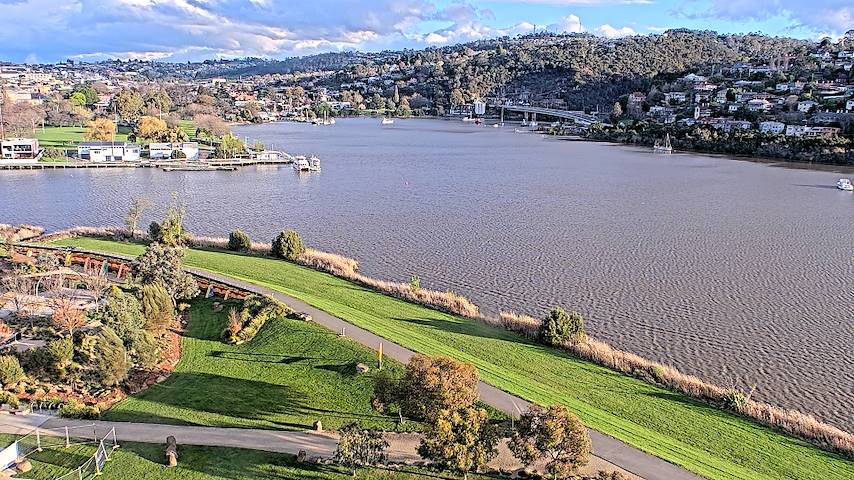 Launceston, Tasmania में Tamar Estuary से लाइव कैमरा चैनल