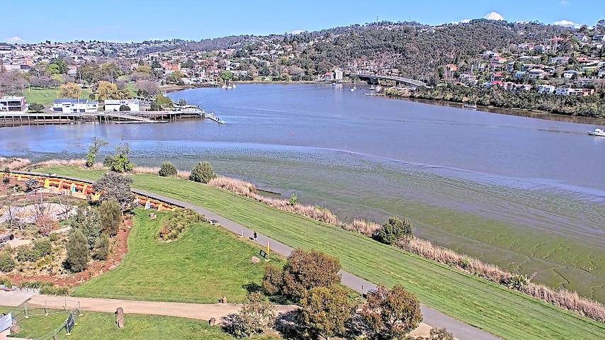 Live camera feed from Tamar Estuary in Launceston, Tasmania