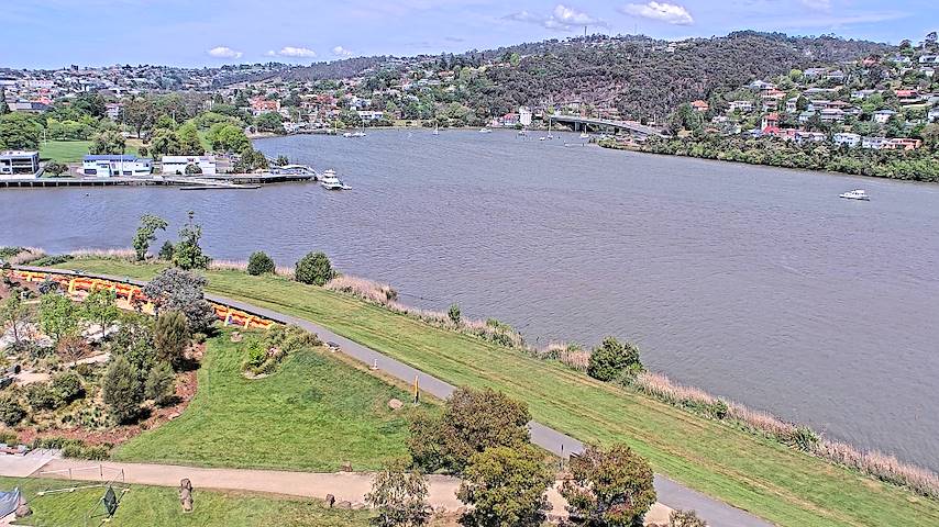 Live camera feed from Tamar Estuary in Launceston, Tasmania