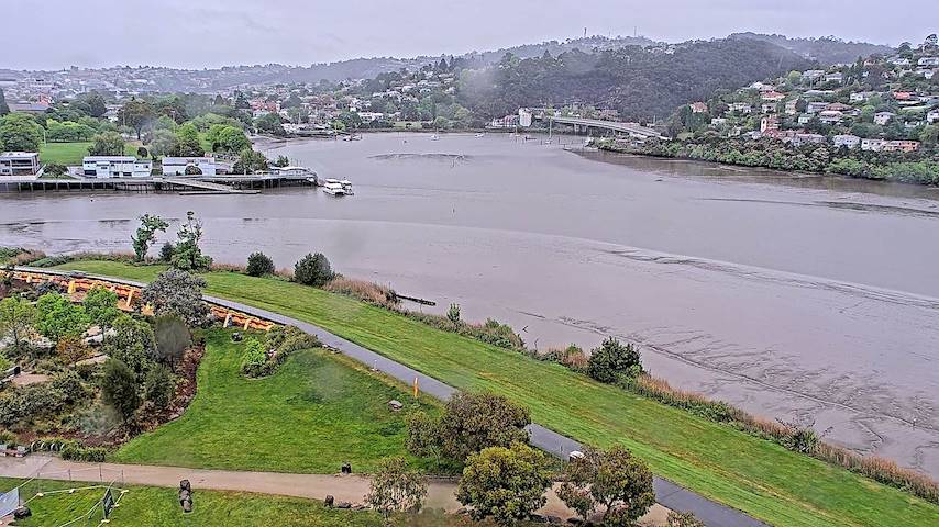 Live camera feed from Tamar Estuary in Launceston, Tasmania