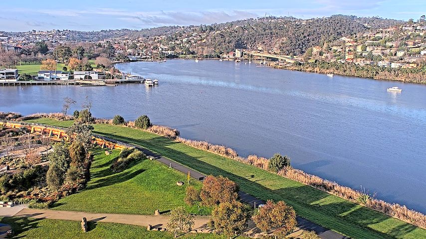 Live camera feed from Tamar Estuary in Launceston, Tasmania