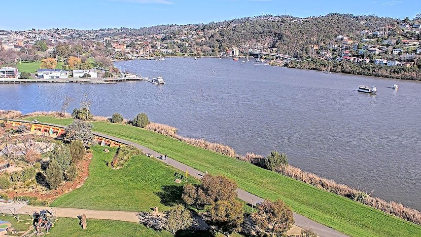 Live camera feed from Tamar Estuary in Launceston, Tasmania