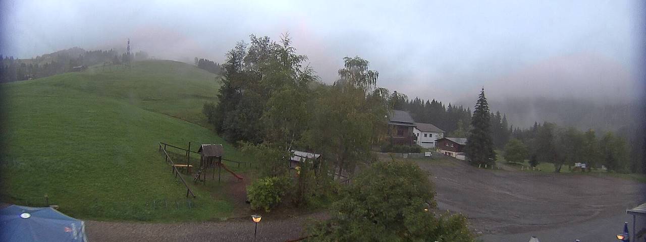 Live camera feed from Bergrestaurant Gfellen, Finsterwald in Finsterwald