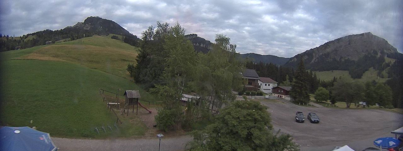 Canal de câmera ao vivo de Bergrestaurant Gfellen, Finsterwald em Finsterwald