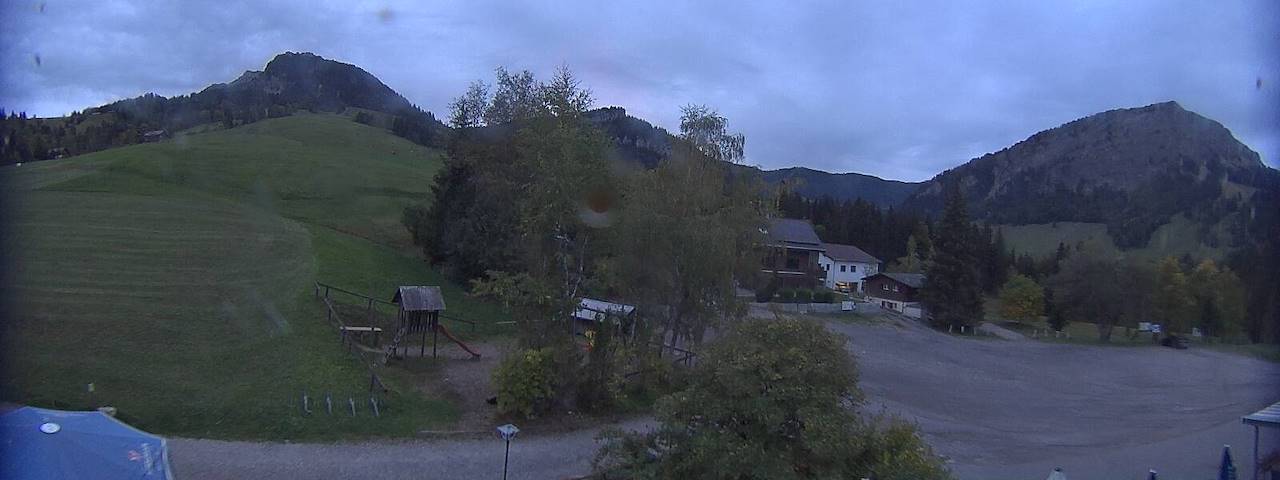 Live camera feed from Bergrestaurant Gfellen, Finsterwald in Finsterwald