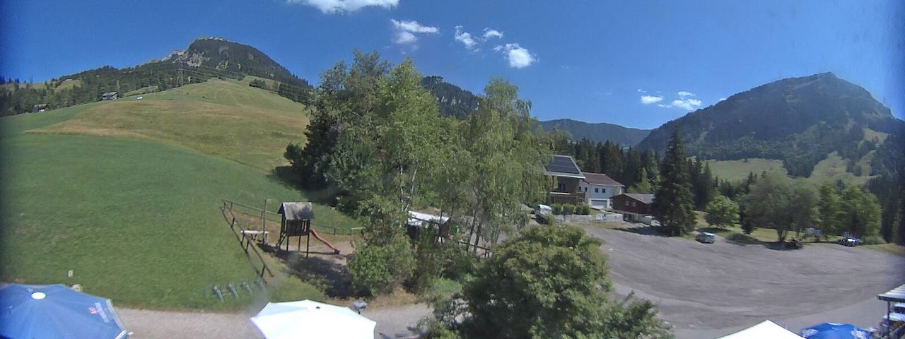 Live camera feed from Bergrestaurant Gfellen, Finsterwald in Finsterwald