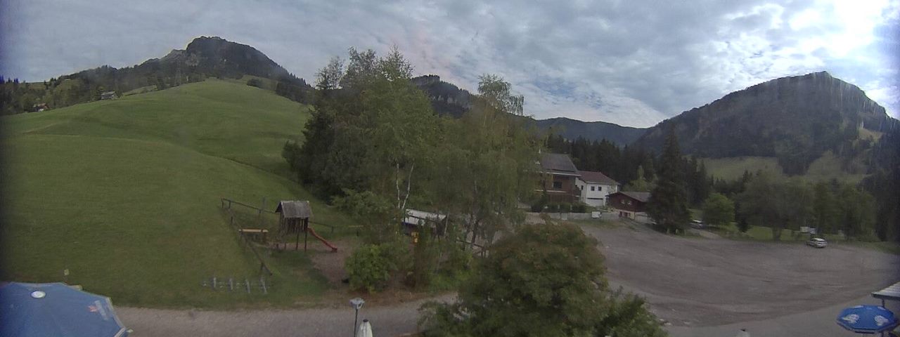Live camera feed from Bergrestaurant Gfellen, Finsterwald in Finsterwald