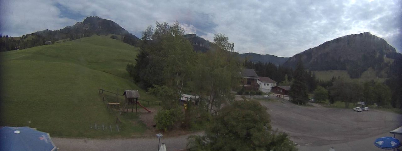 Live camera feed from Bergrestaurant Gfellen, Finsterwald in Finsterwald