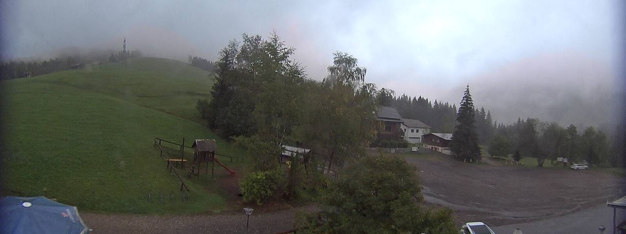 Live camera feed from Bergrestaurant Gfellen, Finsterwald in Finsterwald