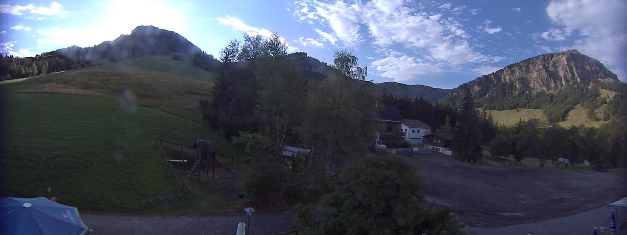 Live camera feed from Bergrestaurant Gfellen, Finsterwald in Finsterwald