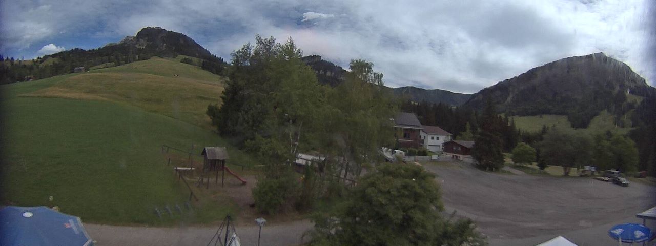 Live camera feed from Bergrestaurant Gfellen, Finsterwald in Finsterwald