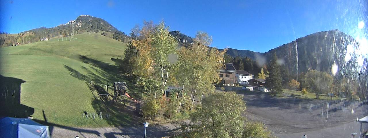 Live camera feed from Bergrestaurant Gfellen, Finsterwald in Finsterwald