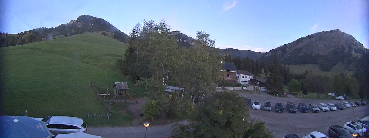 Live camera feed from Bergrestaurant Gfellen, Finsterwald in Finsterwald