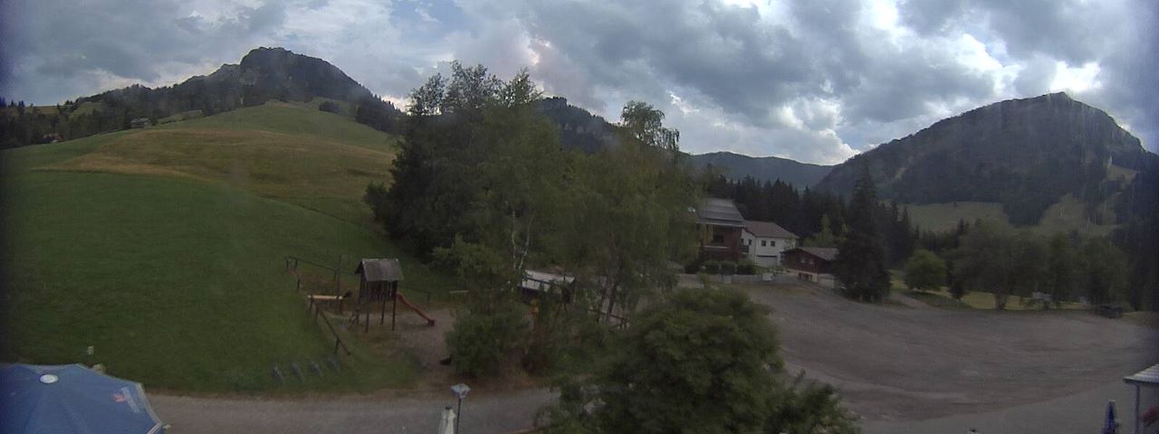 Live camera feed from Bergrestaurant Gfellen, Finsterwald in Finsterwald