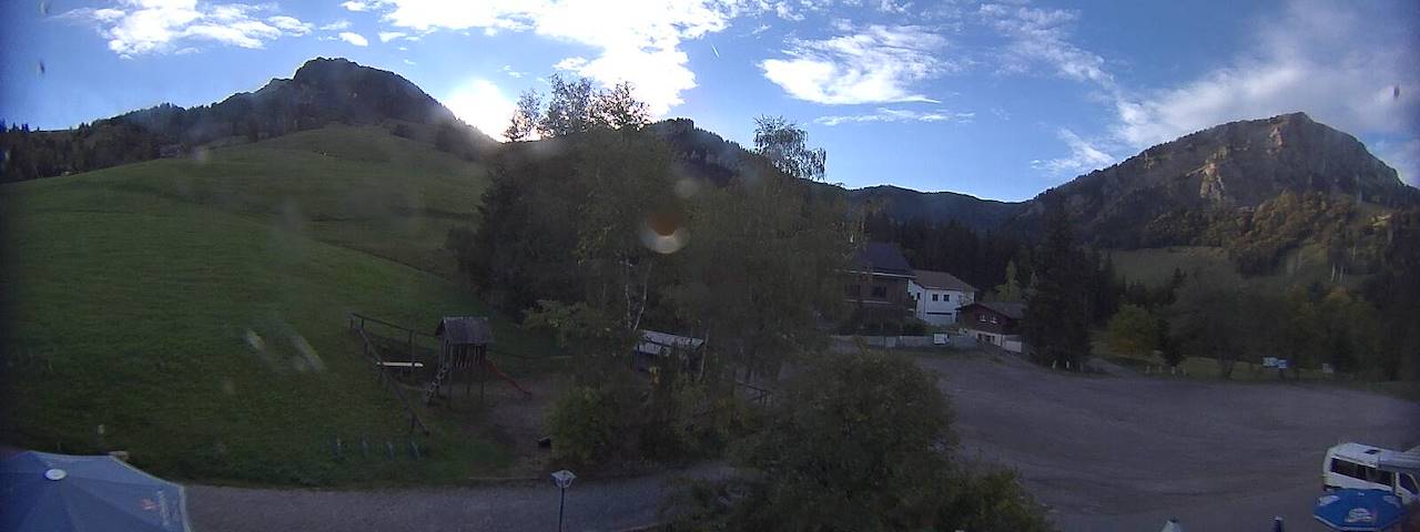 Live camera feed from Bergrestaurant Gfellen, Finsterwald in Finsterwald