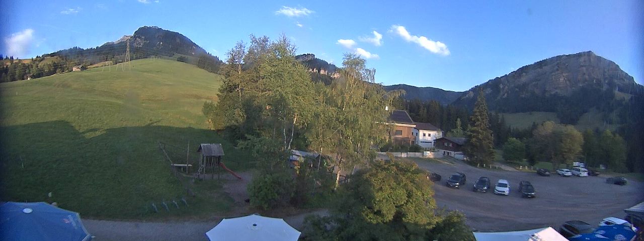 Live camera feed from Bergrestaurant Gfellen, Finsterwald in Finsterwald