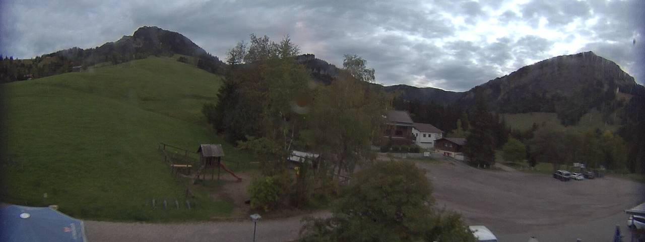 Live camera feed from Bergrestaurant Gfellen, Finsterwald in Finsterwald