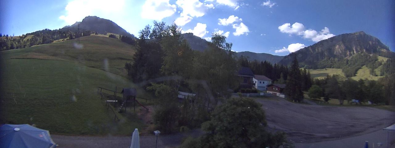 Live camera feed from Bergrestaurant Gfellen, Finsterwald in Finsterwald