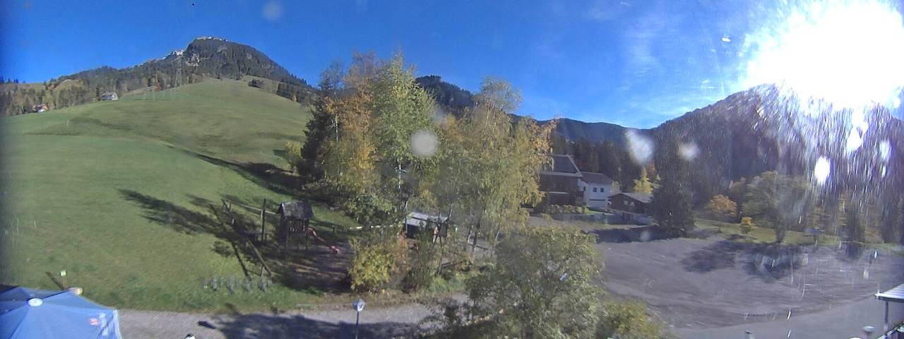 Live camera feed from Bergrestaurant Gfellen, Finsterwald in Finsterwald
