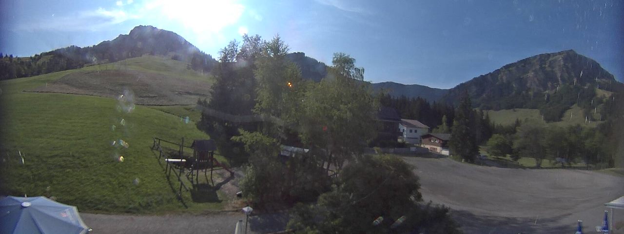 Live camera feed from Bergrestaurant Gfellen, Finsterwald in Finsterwald