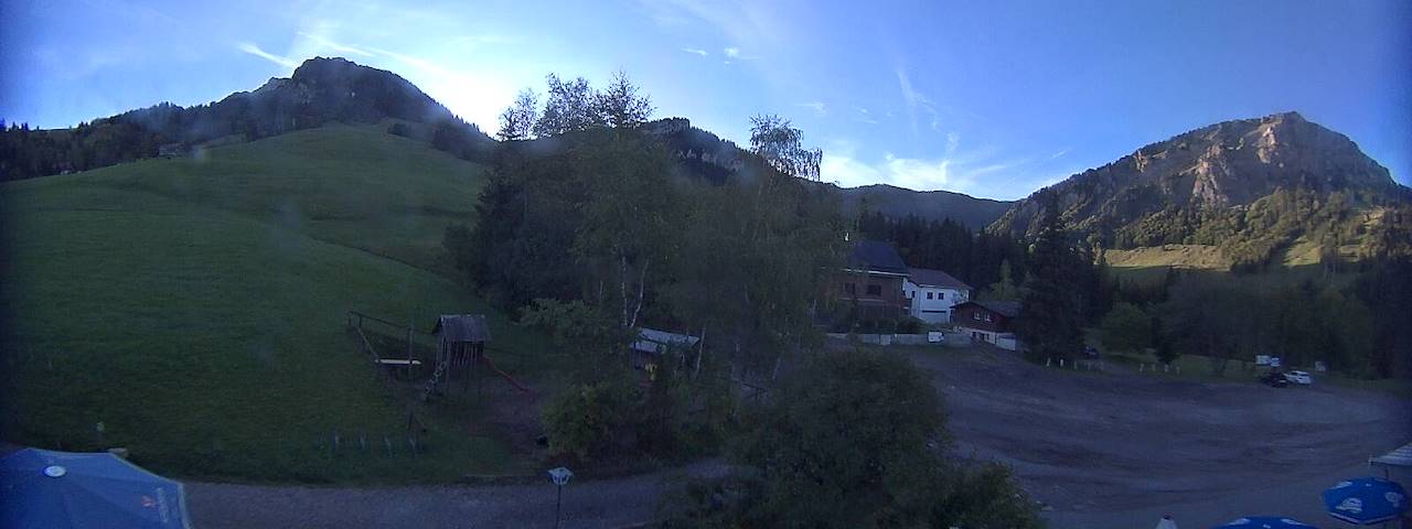 Live camera feed from Bergrestaurant Gfellen, Finsterwald in Finsterwald