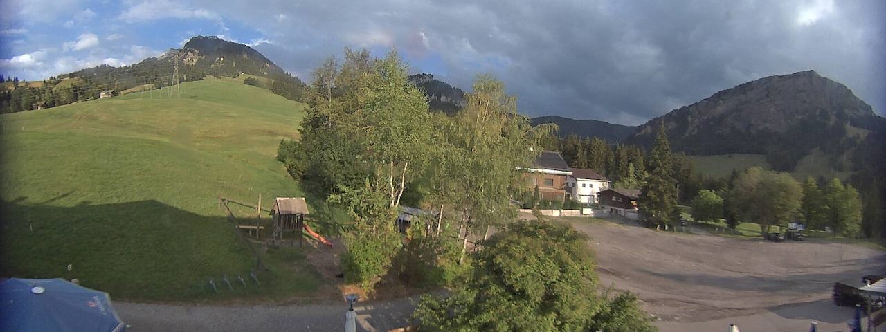 Live camera feed from Bergrestaurant Gfellen, Finsterwald in Finsterwald