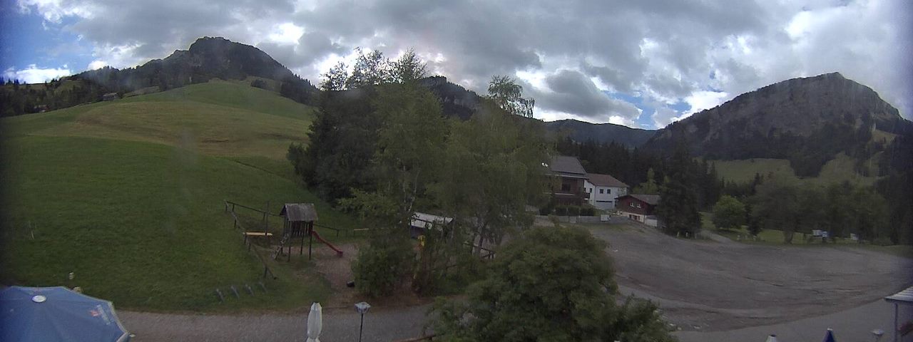 Live camera feed from Bergrestaurant Gfellen, Finsterwald in Finsterwald