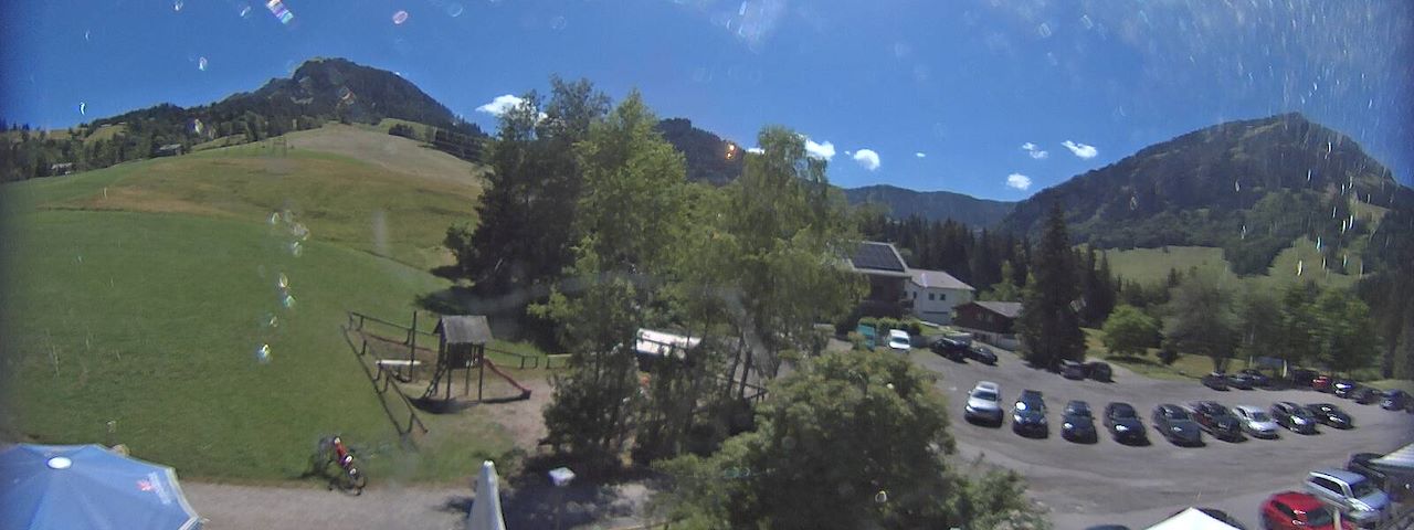 Live camera feed from Bergrestaurant Gfellen, Finsterwald in Finsterwald