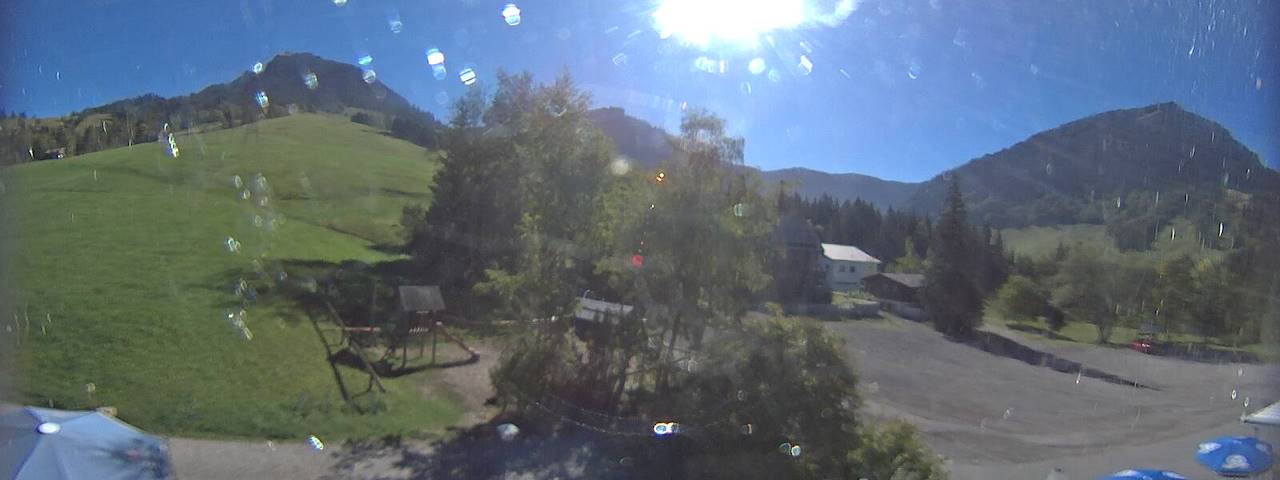 Live camera feed from Bergrestaurant Gfellen, Finsterwald in Finsterwald