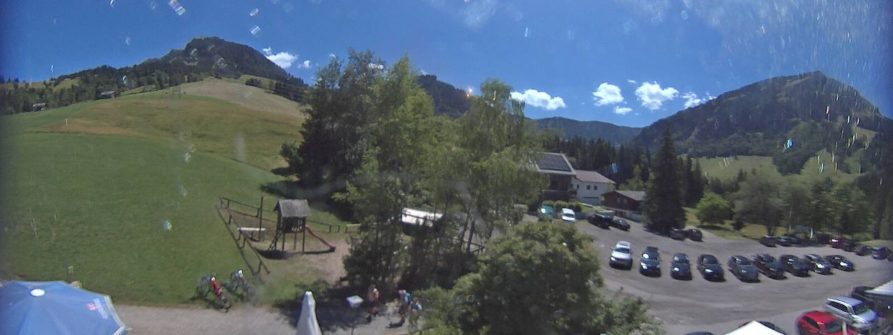 Live camera feed from Bergrestaurant Gfellen, Finsterwald in Finsterwald