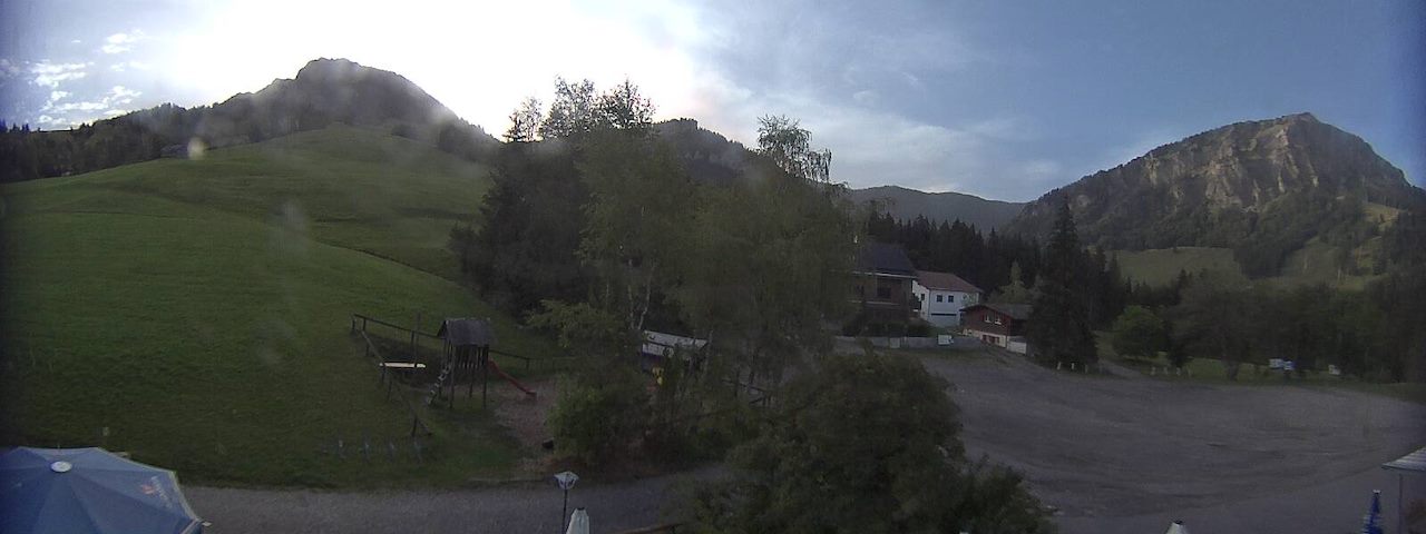 Live camera feed from Bergrestaurant Gfellen, Finsterwald in Finsterwald
