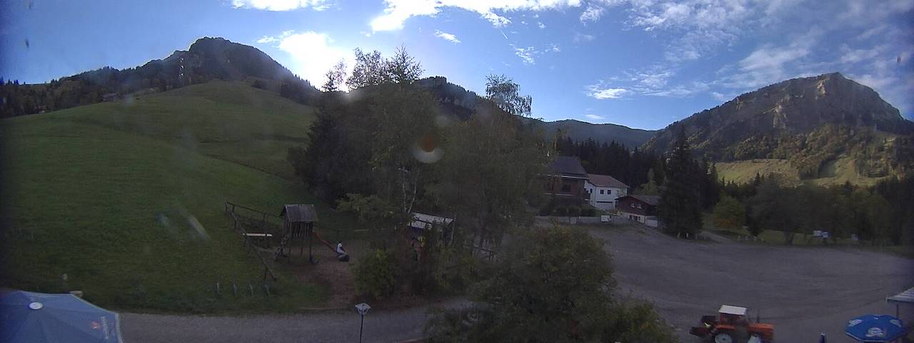 Live camera feed from Bergrestaurant Gfellen, Finsterwald in Finsterwald