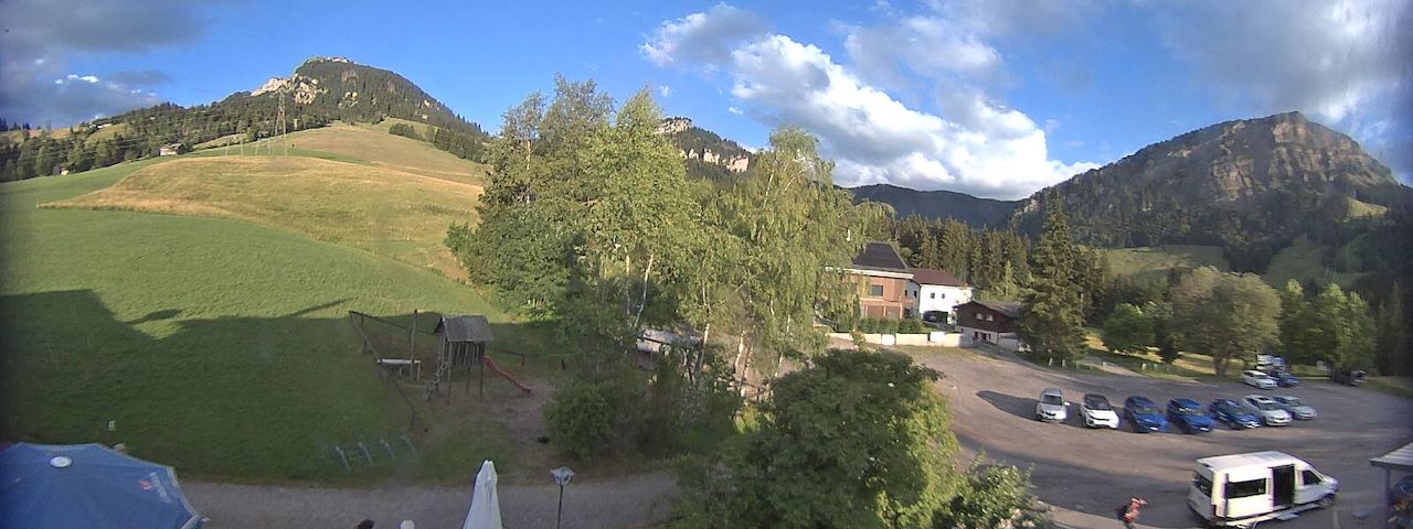 Live camera feed from Bergrestaurant Gfellen, Finsterwald in Finsterwald