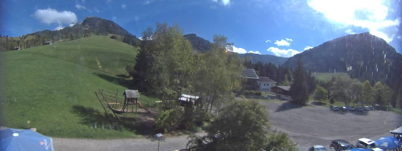Live camera feed from Bergrestaurant Gfellen, Finsterwald in Finsterwald