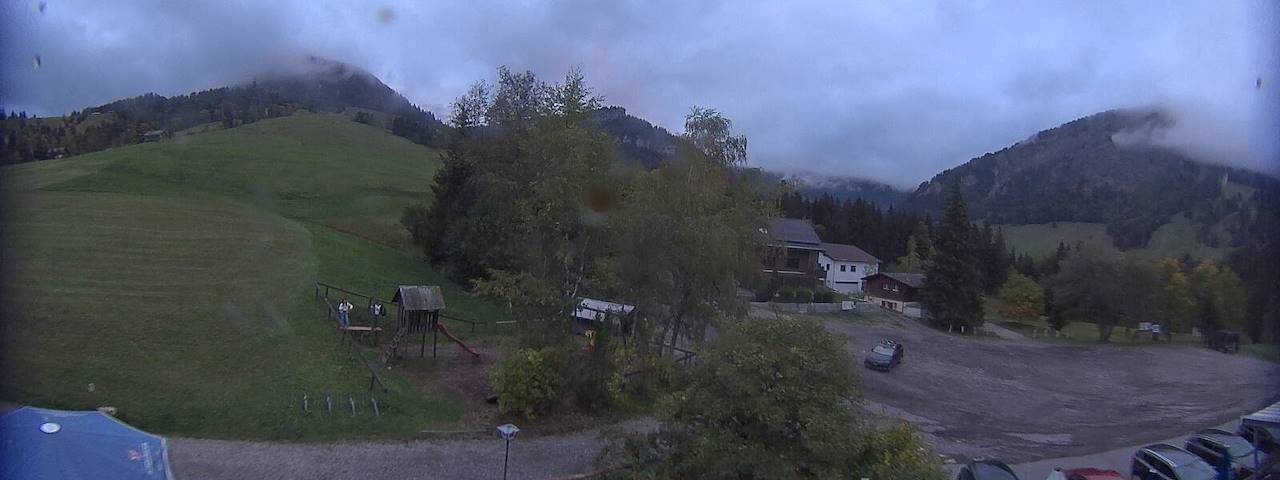 Live camera feed from Bergrestaurant Gfellen, Finsterwald in Finsterwald