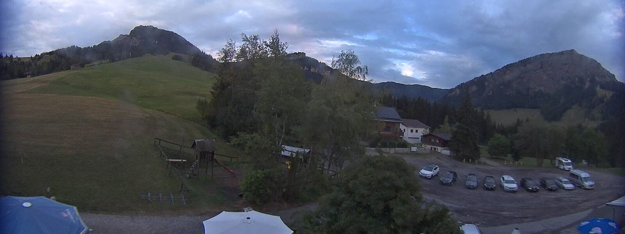 Live camera feed from Bergrestaurant Gfellen, Finsterwald in Finsterwald