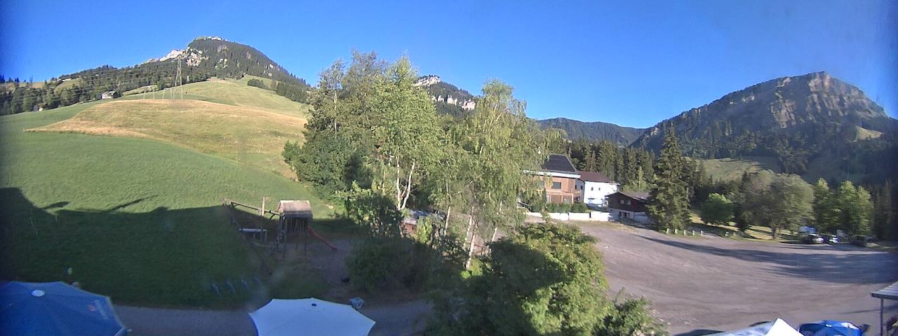 Live camera feed from Bergrestaurant Gfellen, Finsterwald in Finsterwald