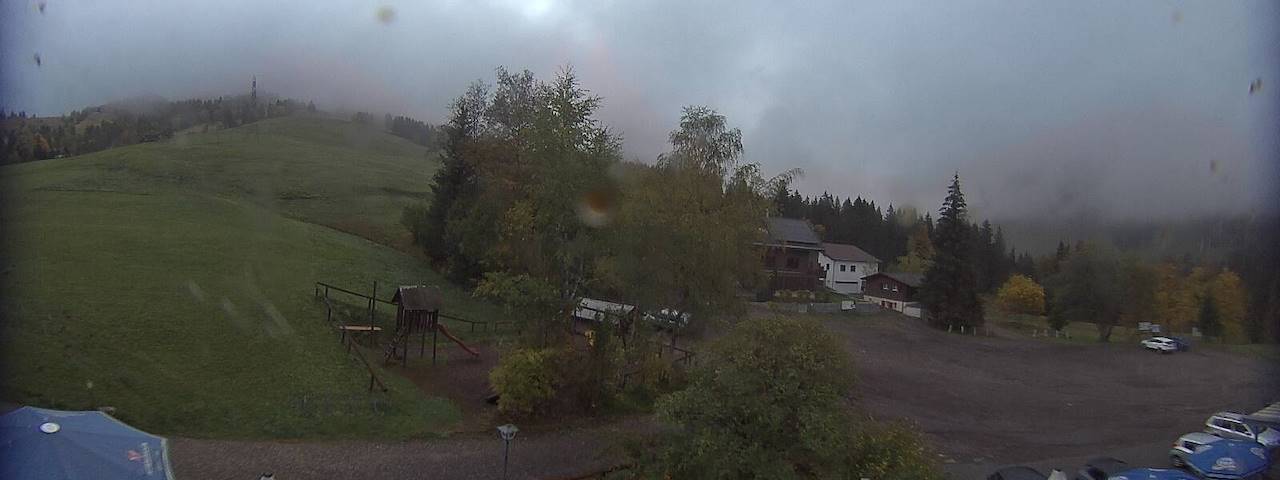 Live camera feed from Bergrestaurant Gfellen, Finsterwald in Finsterwald