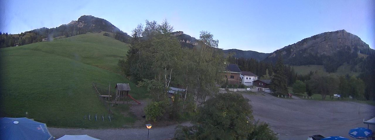 Live camera feed from Bergrestaurant Gfellen, Finsterwald in Finsterwald