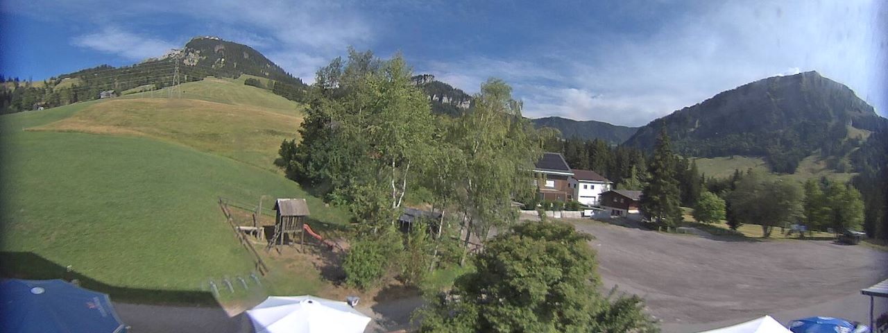 Live camera feed from Bergrestaurant Gfellen, Finsterwald in Finsterwald