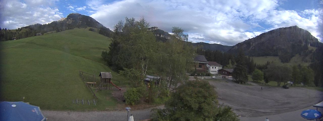 Live camera feed from Bergrestaurant Gfellen, Finsterwald in Finsterwald