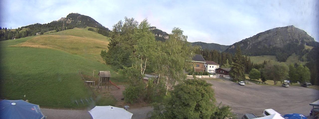 Live camera feed from Bergrestaurant Gfellen, Finsterwald in Finsterwald