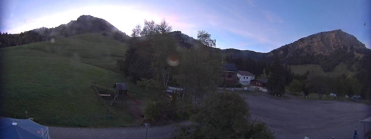 Live camera feed from Bergrestaurant Gfellen, Finsterwald in Finsterwald