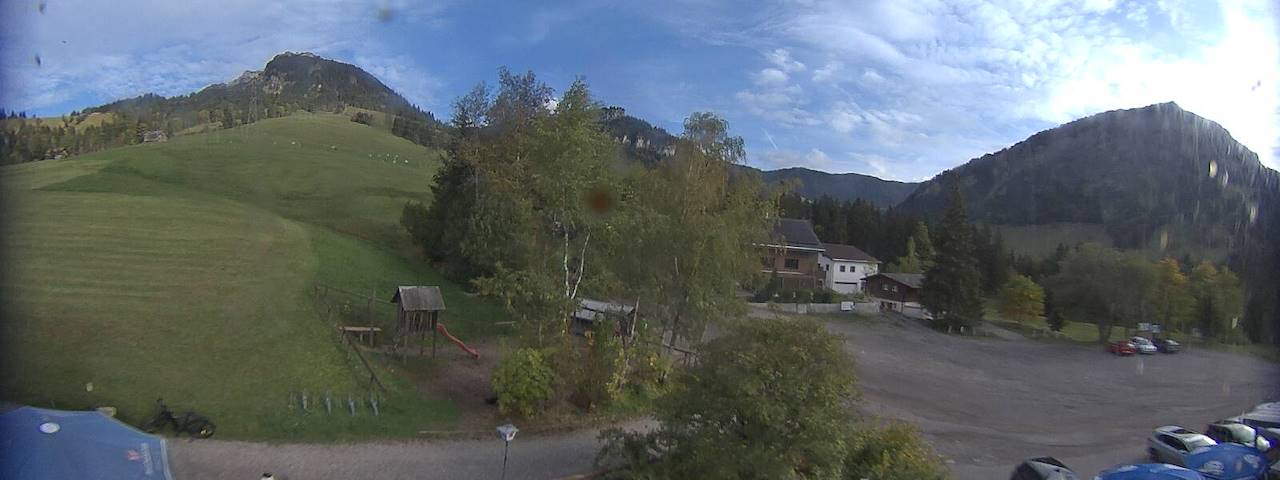 Live camera feed from Bergrestaurant Gfellen, Finsterwald in Finsterwald