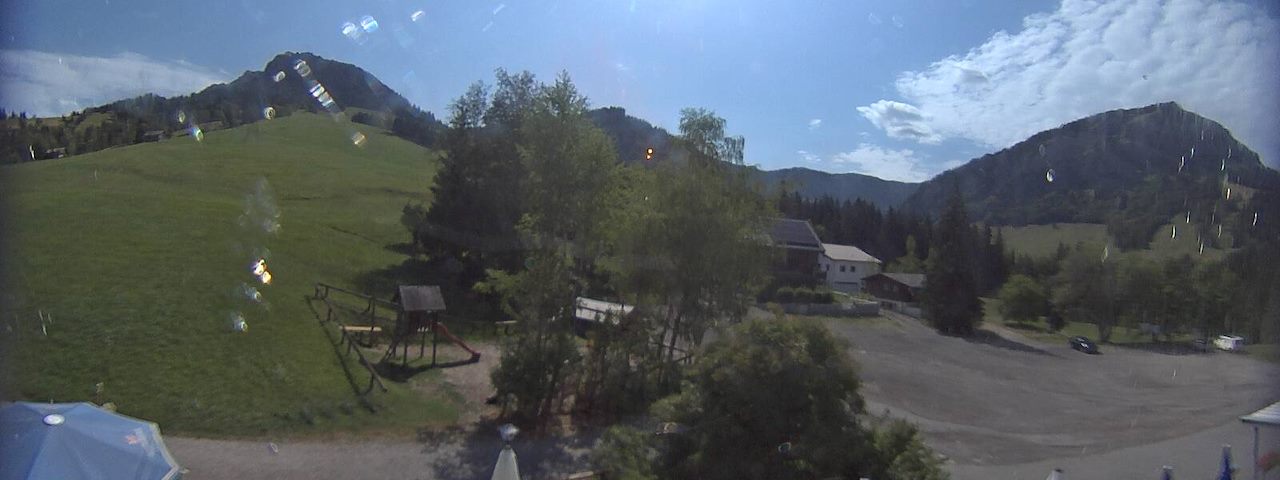 Live camera feed from Bergrestaurant Gfellen, Finsterwald in Finsterwald