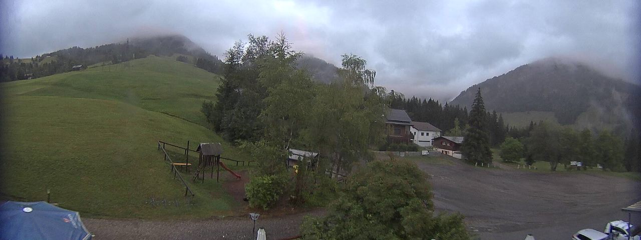 Live camera feed from Bergrestaurant Gfellen, Finsterwald in Finsterwald