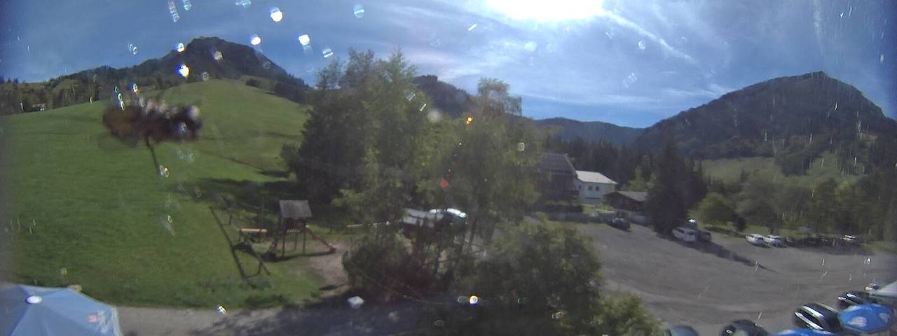 Live camera feed from Bergrestaurant Gfellen, Finsterwald in Finsterwald