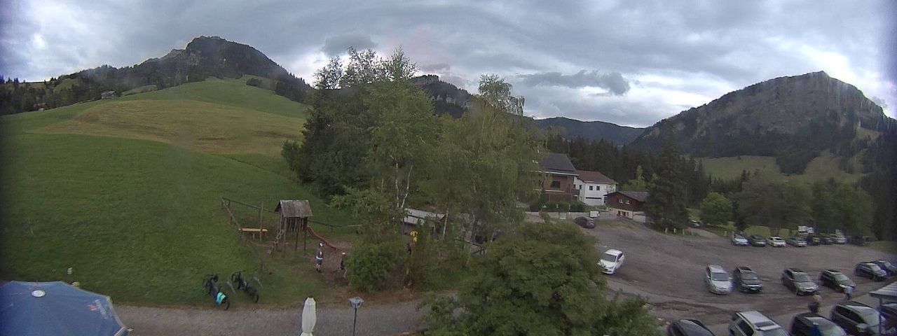 Live camera feed from Bergrestaurant Gfellen, Finsterwald in Finsterwald