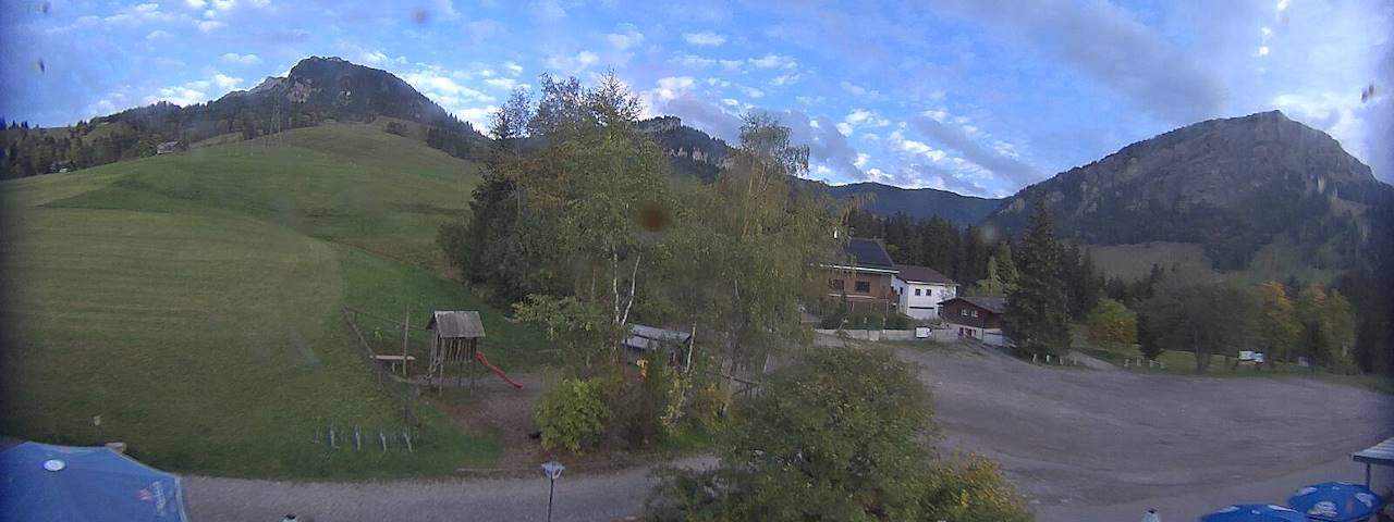 Live camera feed from Bergrestaurant Gfellen, Finsterwald in Finsterwald